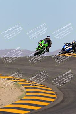 media/Oct-09-2022-SoCal Trackdays (Sun) [[95640aeeb6]]/Turns 9 and 10 (1050am)/